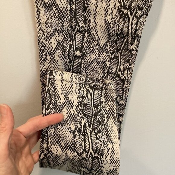 Hudson Jeans Nico Mid Rise Snake-Print Jeans 24 - Picture 11 of 13